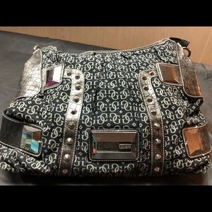 Guess bag 17x13